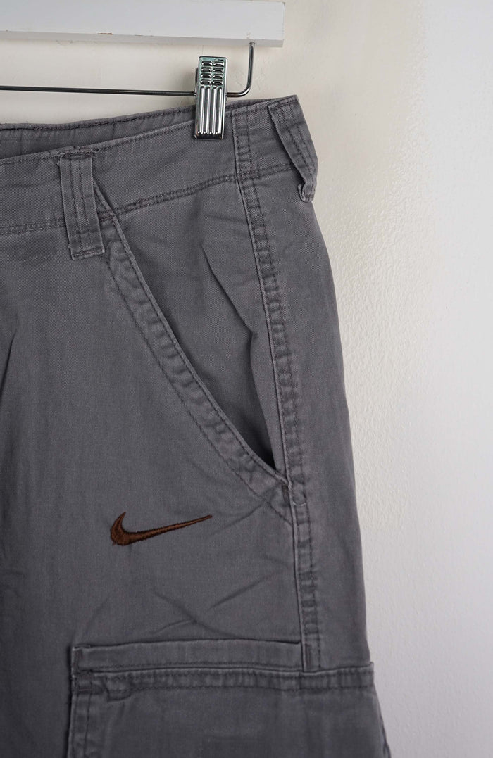VINTAGE REWORK CARGO SHORTS W30