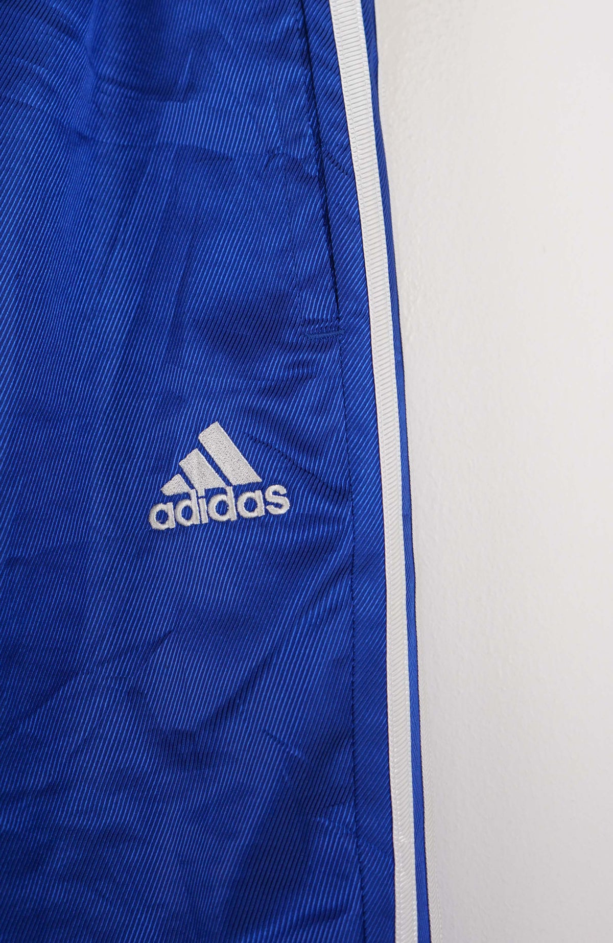VINTAGE ADIDAS TRACK PANTS (M)
