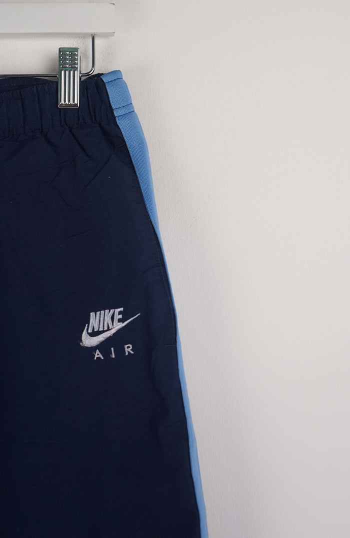 VINTAGE NIKE TRACK PANT SHORTS (M)