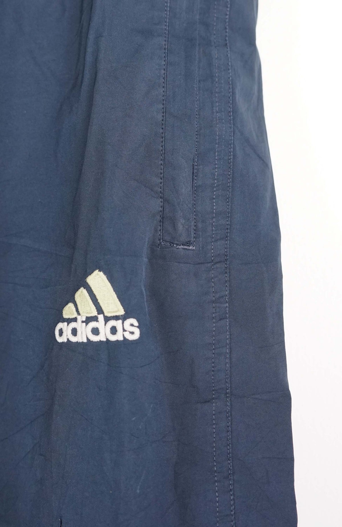 VINTAGE ADIDAS TRACK PANT SHORTS (M)