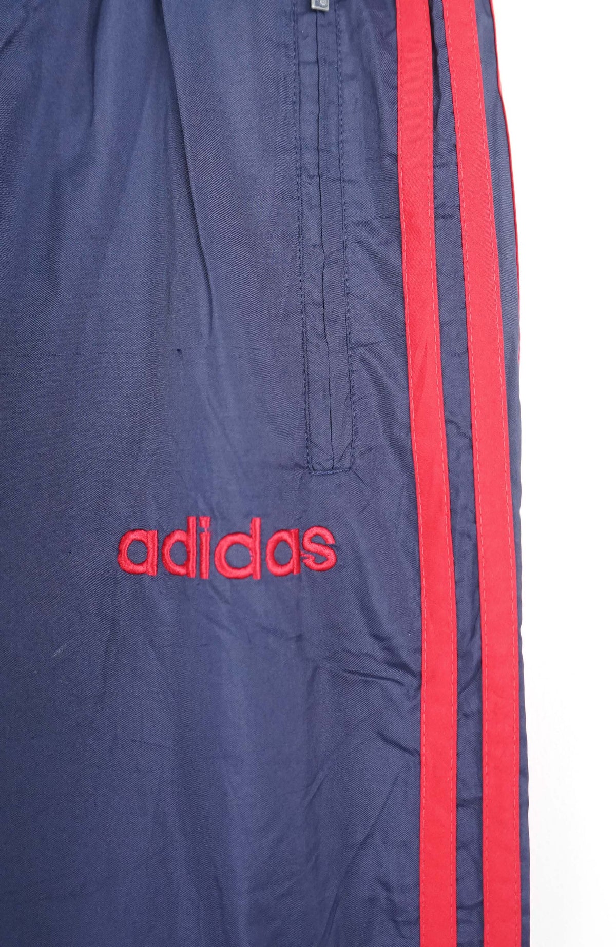 VINTAGE ADIDAS TRACK PANT SHORTS (M)