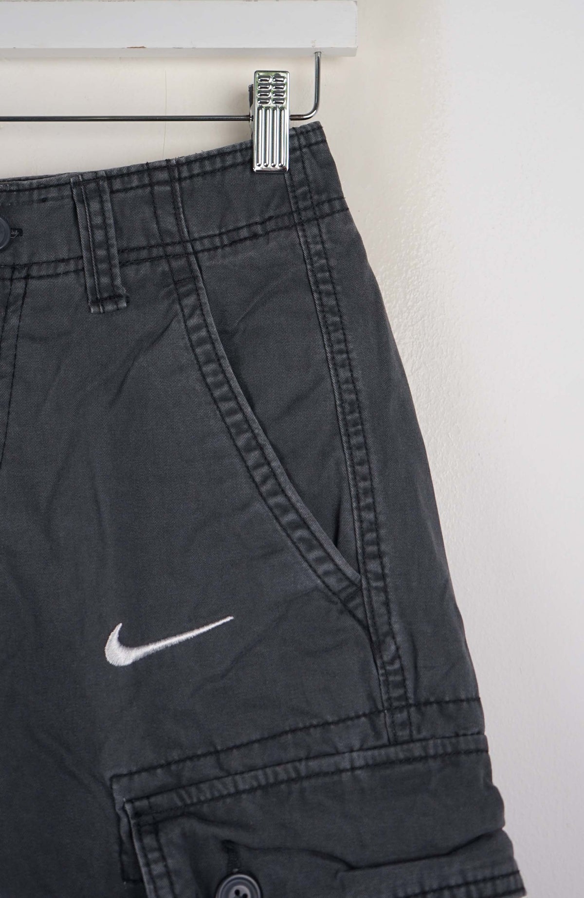 VINTAGE REWORK CARGO SHORTS W26