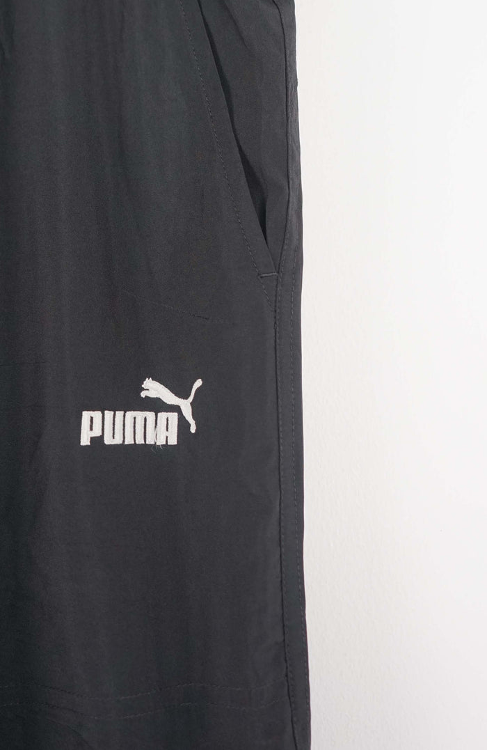 VINTAGE PUMA TRACK PANT SHORTS (XL)