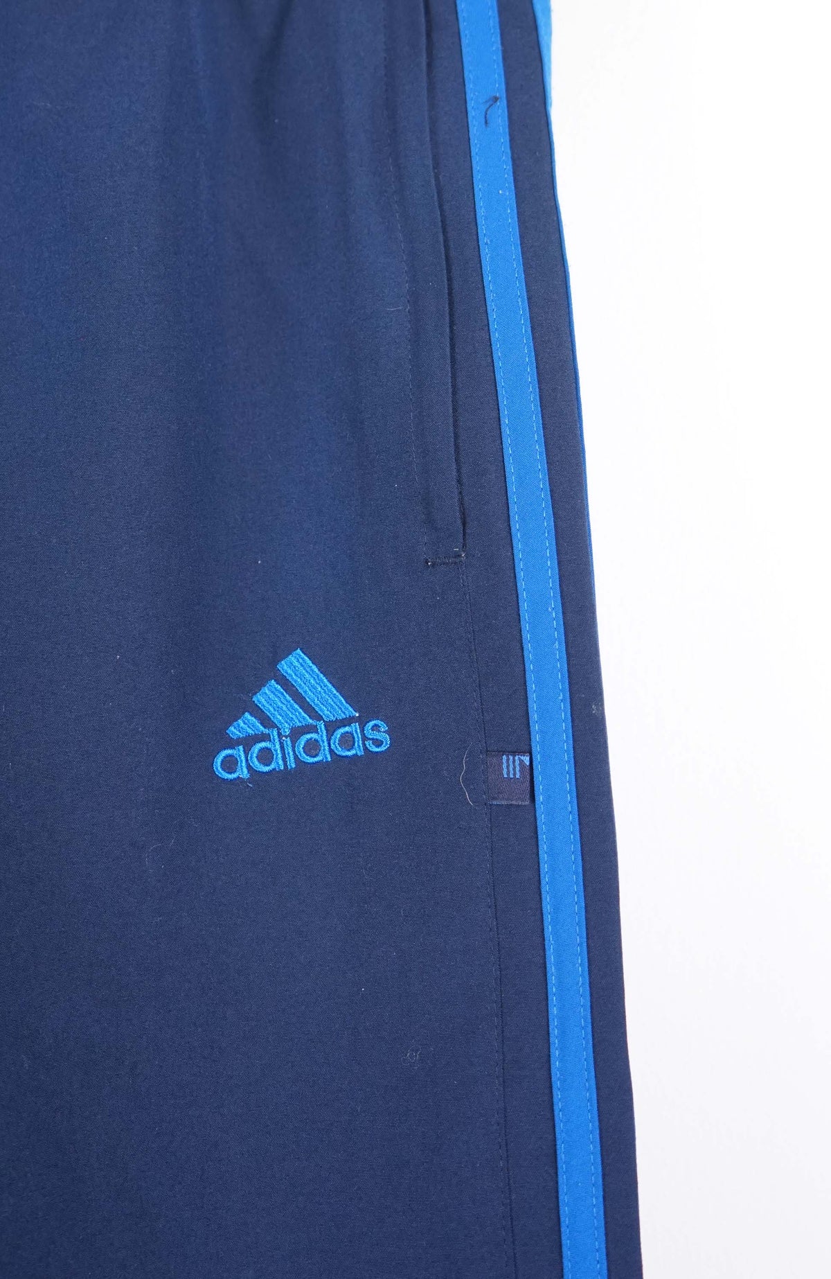 VINTAGE ADIDAS TRACK PANT SHORTS (M)
