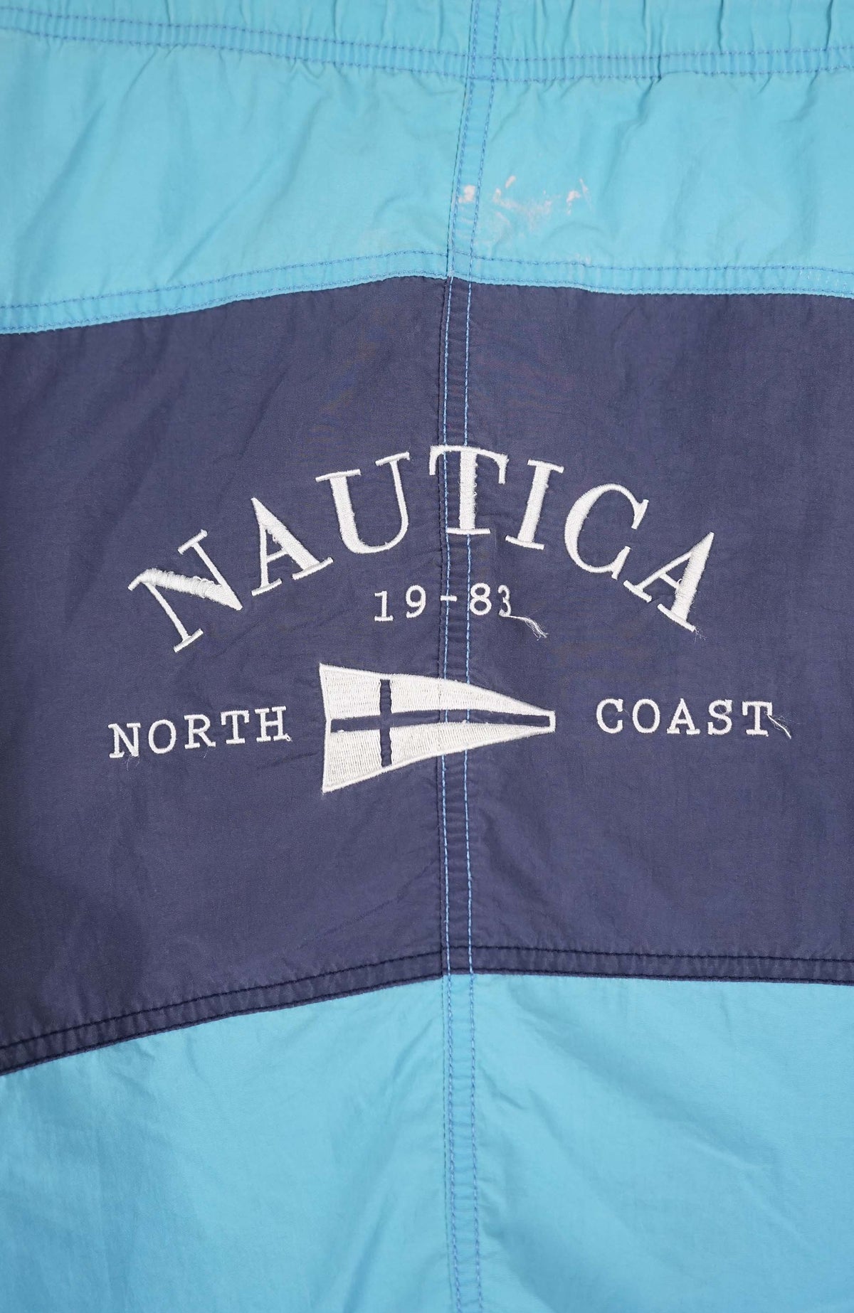 VINTAGE NAUTICA SHORTS W32