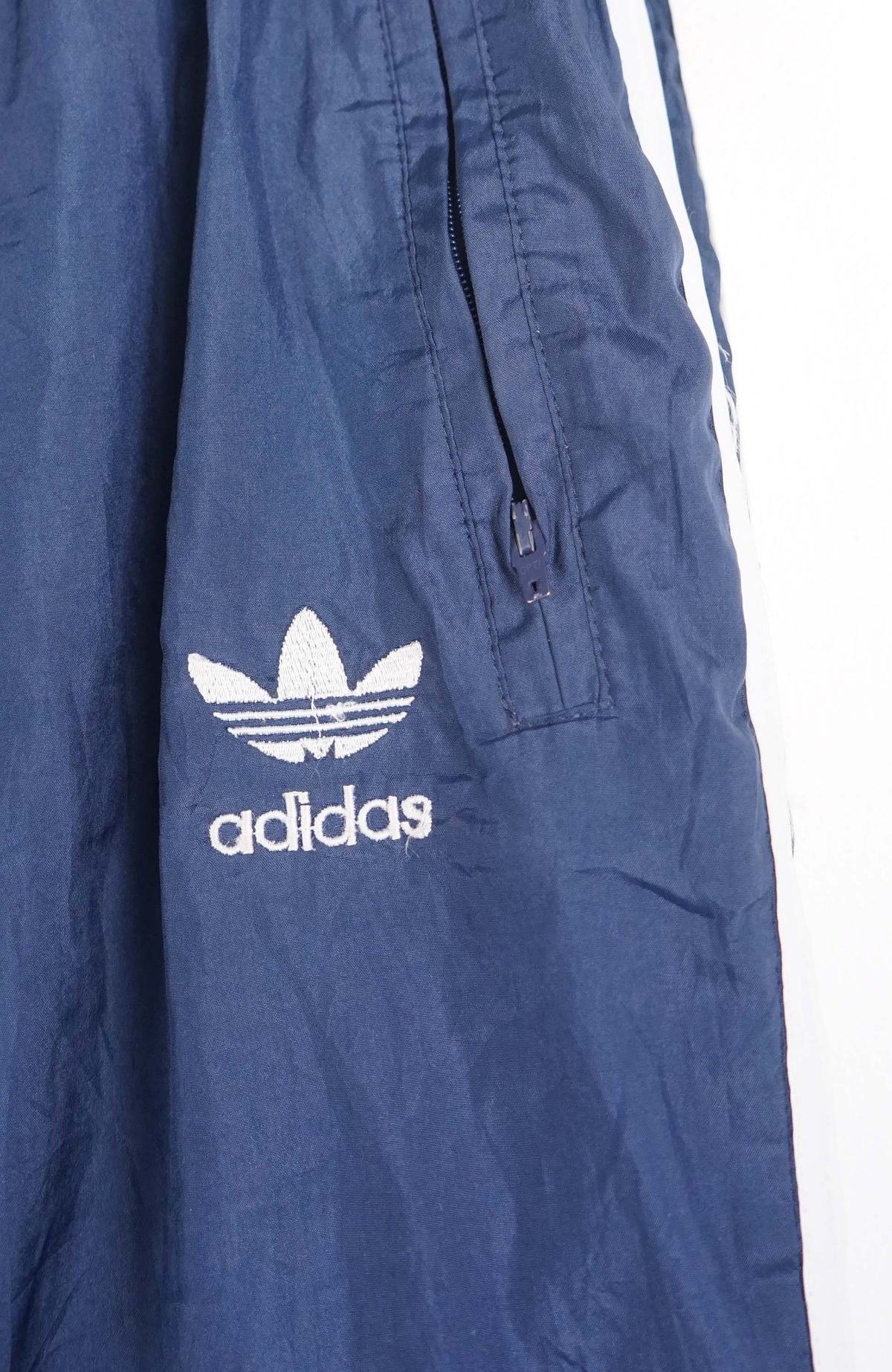 VINTAGE ADIDAS TRACK PANT SHORTS (M)