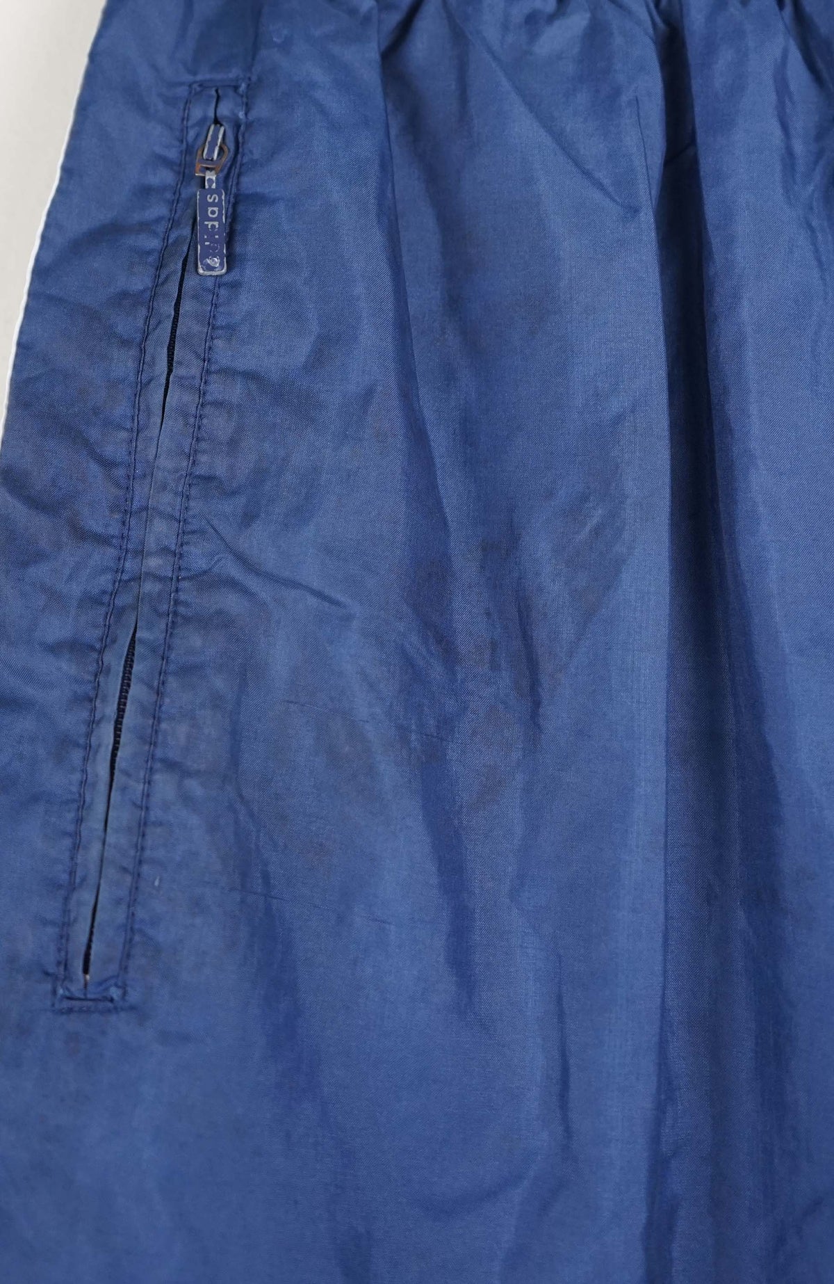 VINTAGE ADIDAS TRACK PANT SHORTS (XXS)