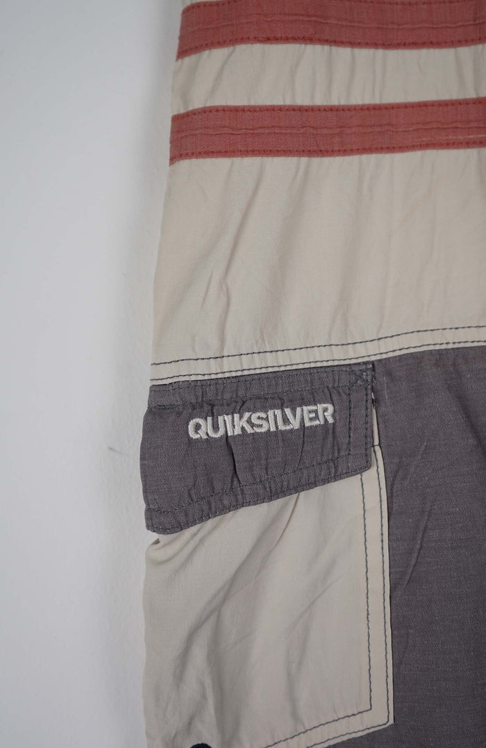 VINTAGE QUIKSILVER SHORTS W36