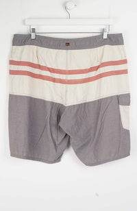 VINTAGE QUIKSILVER SHORTS W36