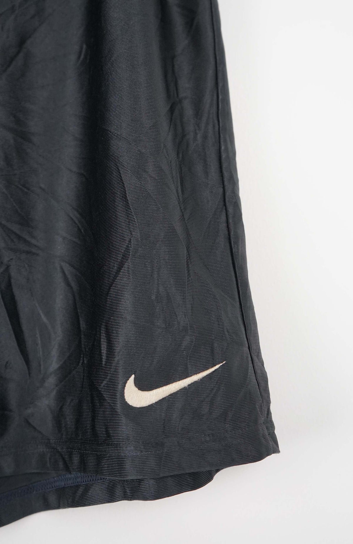 VINTAGE NIKE SHORTS W32