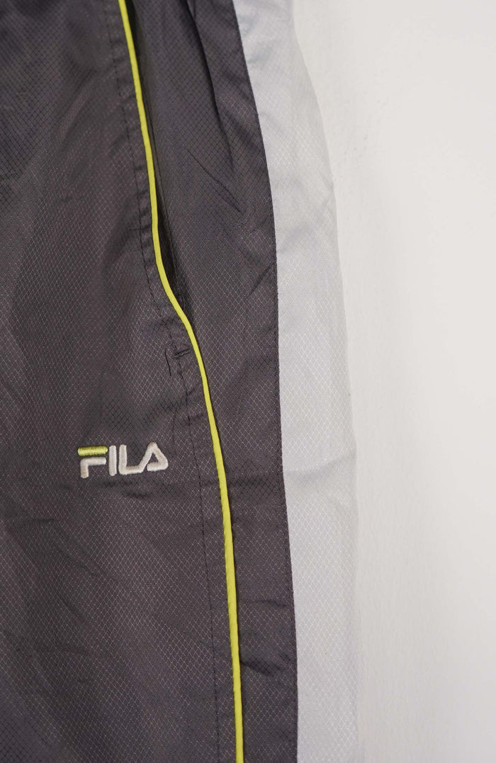 VINTAGE FILA TRACK PANT SHORTS (M)
