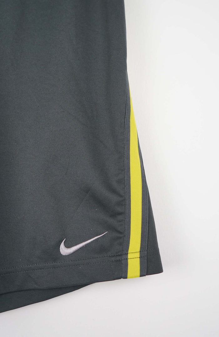 VINTAGE NIKE SHORTS W28
