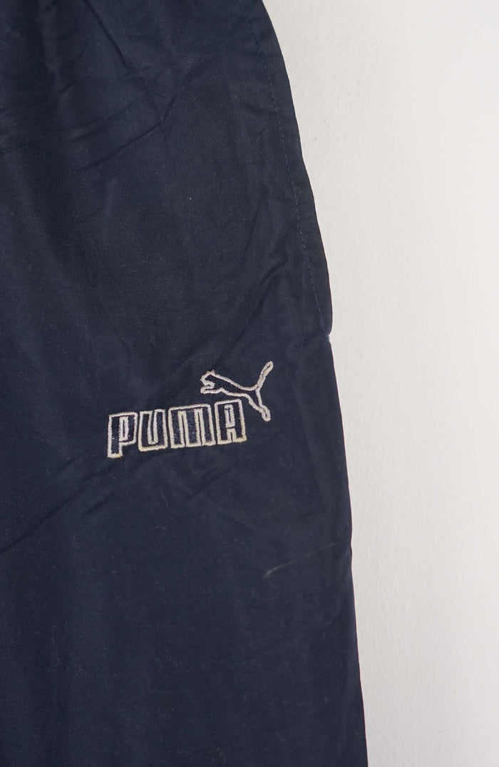 VINTAGE PUMA TRACK PANT SHORTS (M)