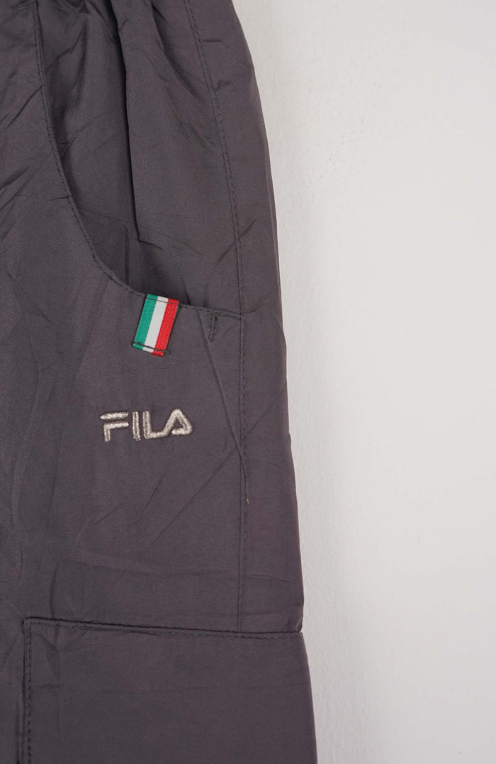VINTAGE FILA TRACK PANT SHORTS (S)