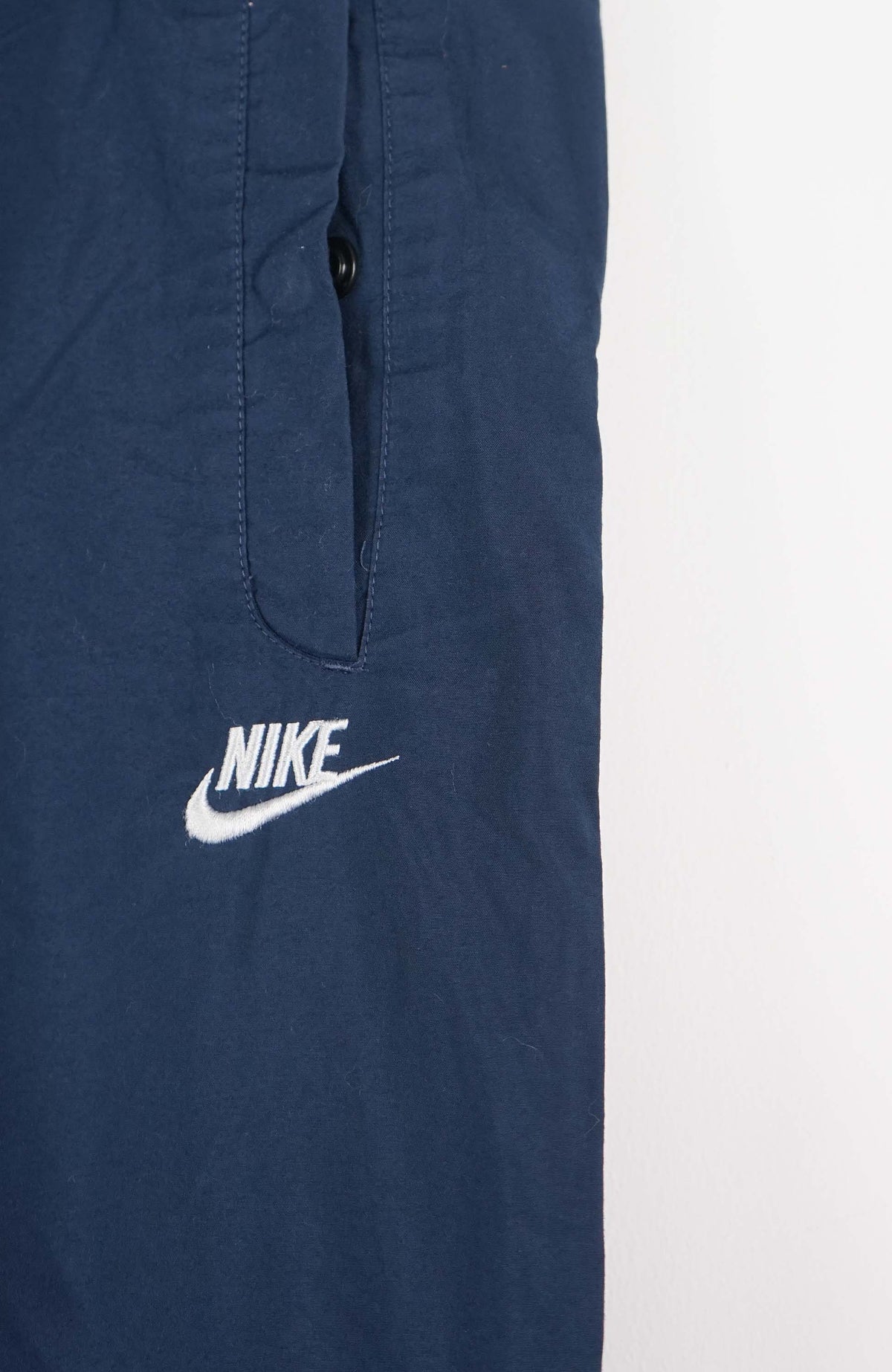 VINTAGE NIKE TRACK PANT SHORTS (XL)