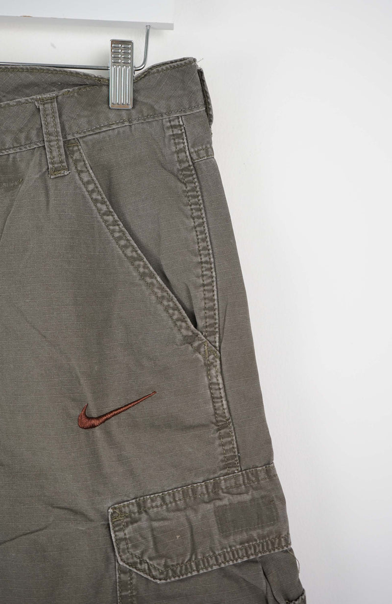 VINTAGE REWORK CARGO SHORTS W32