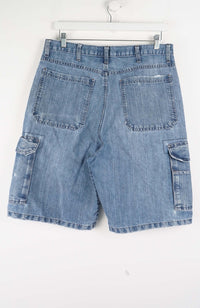 VINTAGE WRANGLER CARGO SHORTS W32