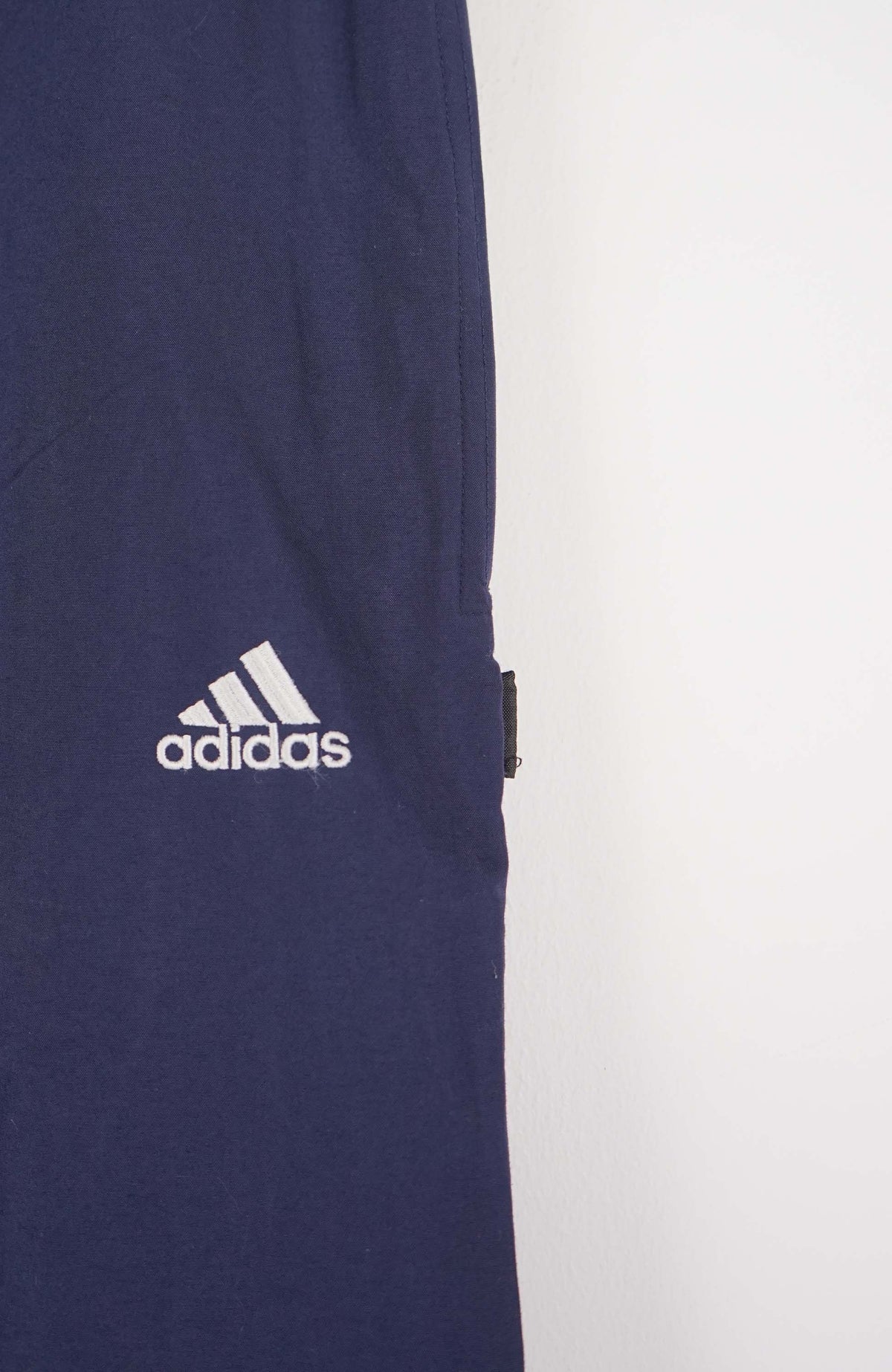 VINTAGE ADIDAS TRACK PANT SHORTS (L)