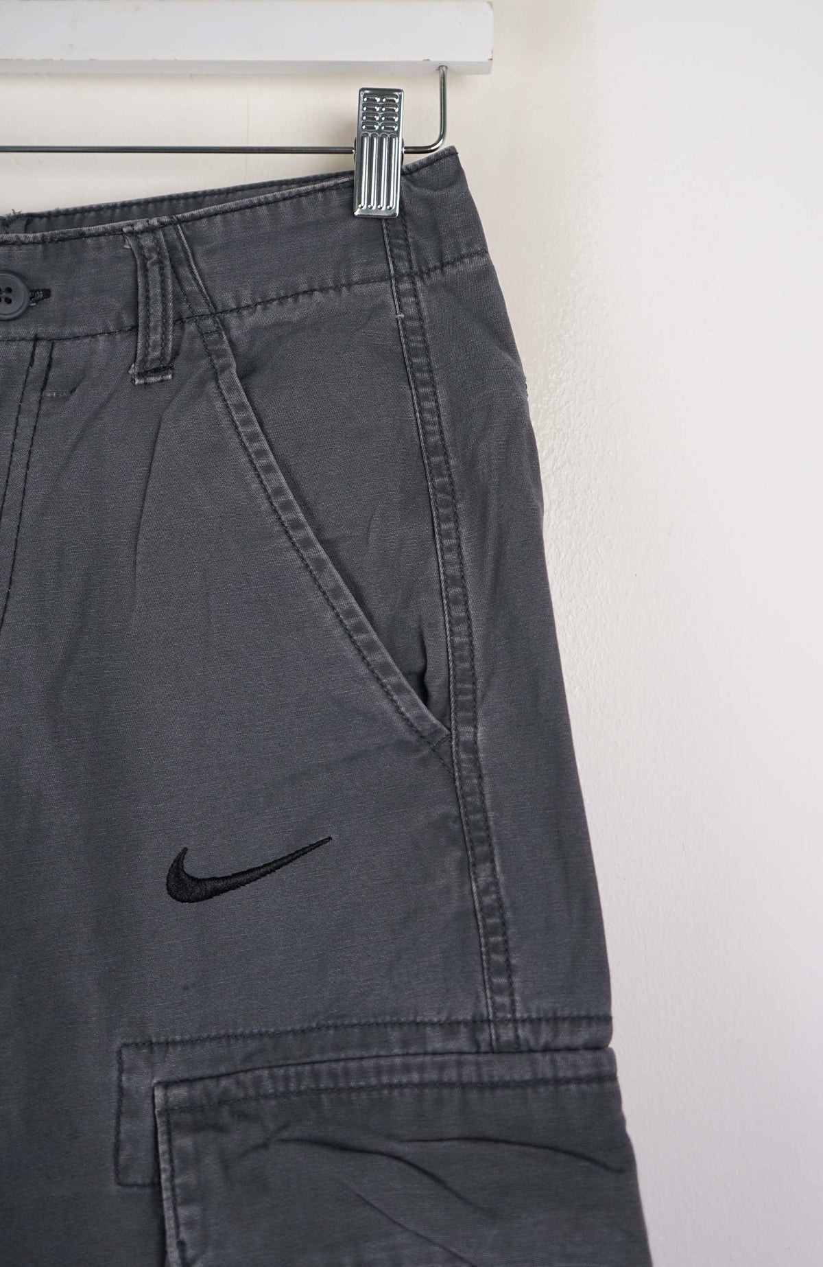 VINTAGE REWORK CARGO SHORTS W28