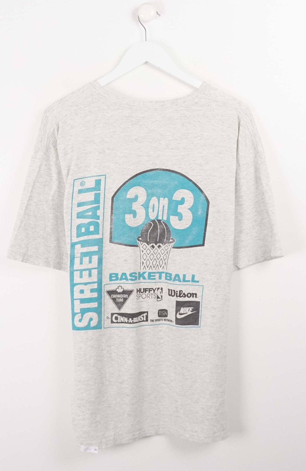 VINTAGE NIKE BASKETBALL T-SHIRT (XL)