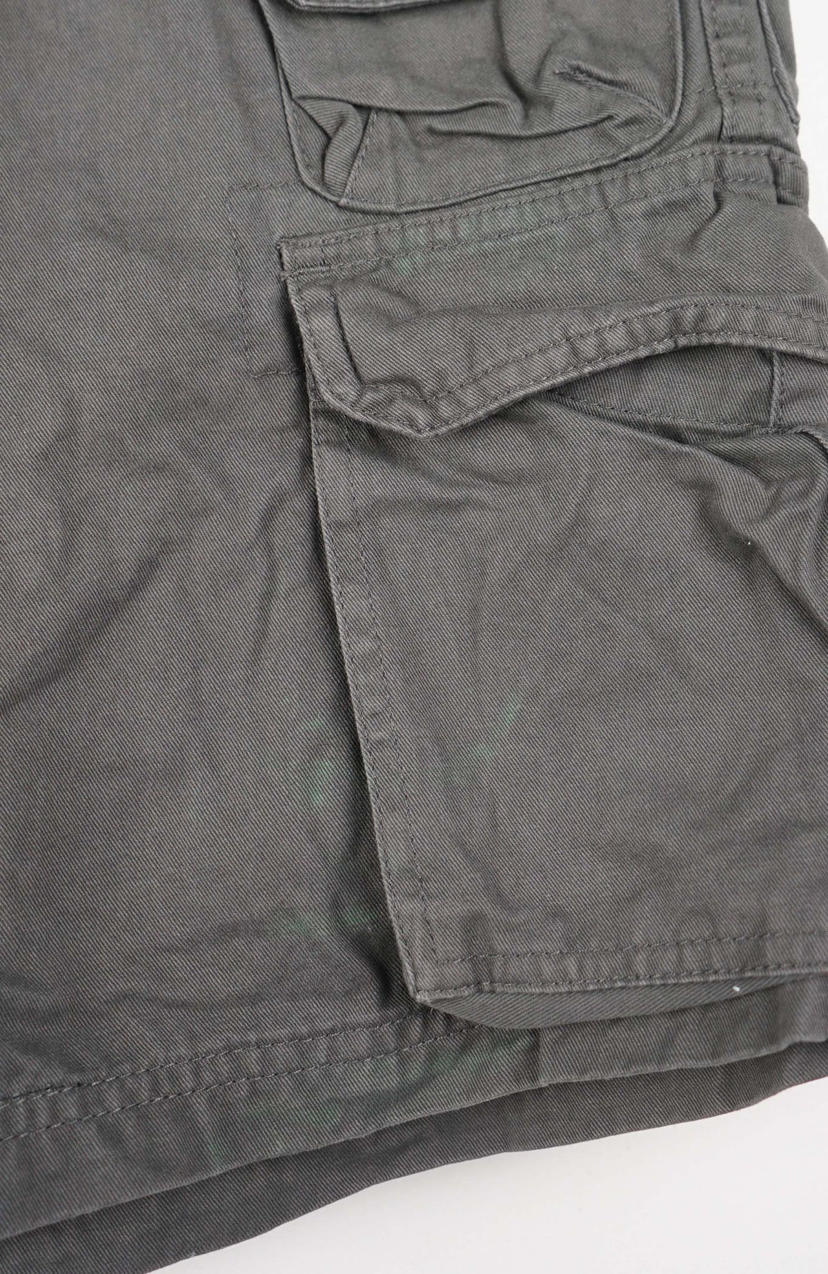 VINTAGE REWORK CARGO SHORTS W30