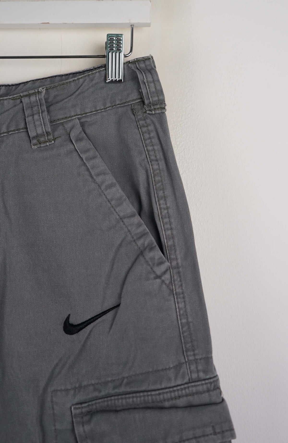 VINTAGE REWORK CARGO SHORTS W29