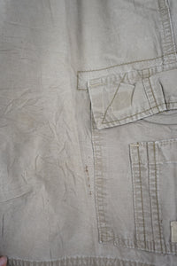 VINTAGE WRANGLER CARGO SHORTS W36