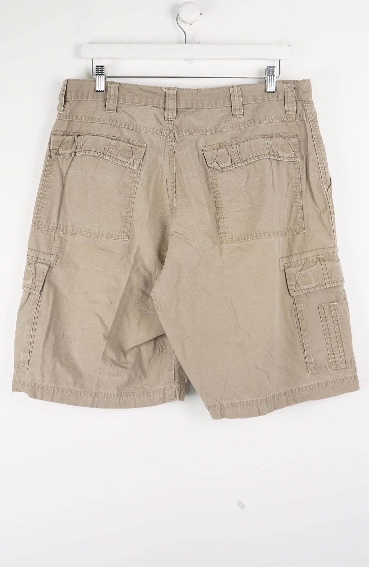 VINTAGE WRANGLER CARGO SHORTS W36