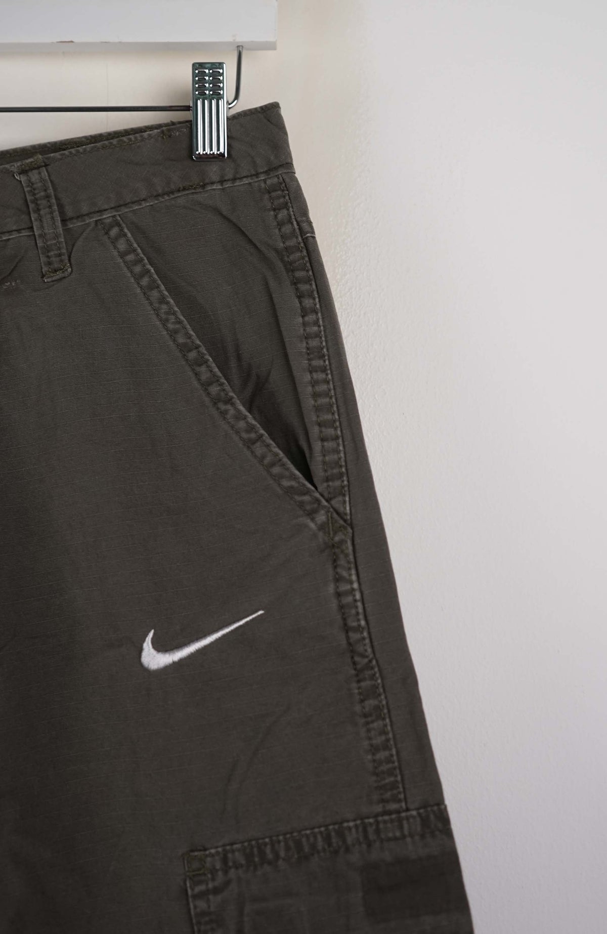 VINTAGE REWORK CARGO SHORTS W30