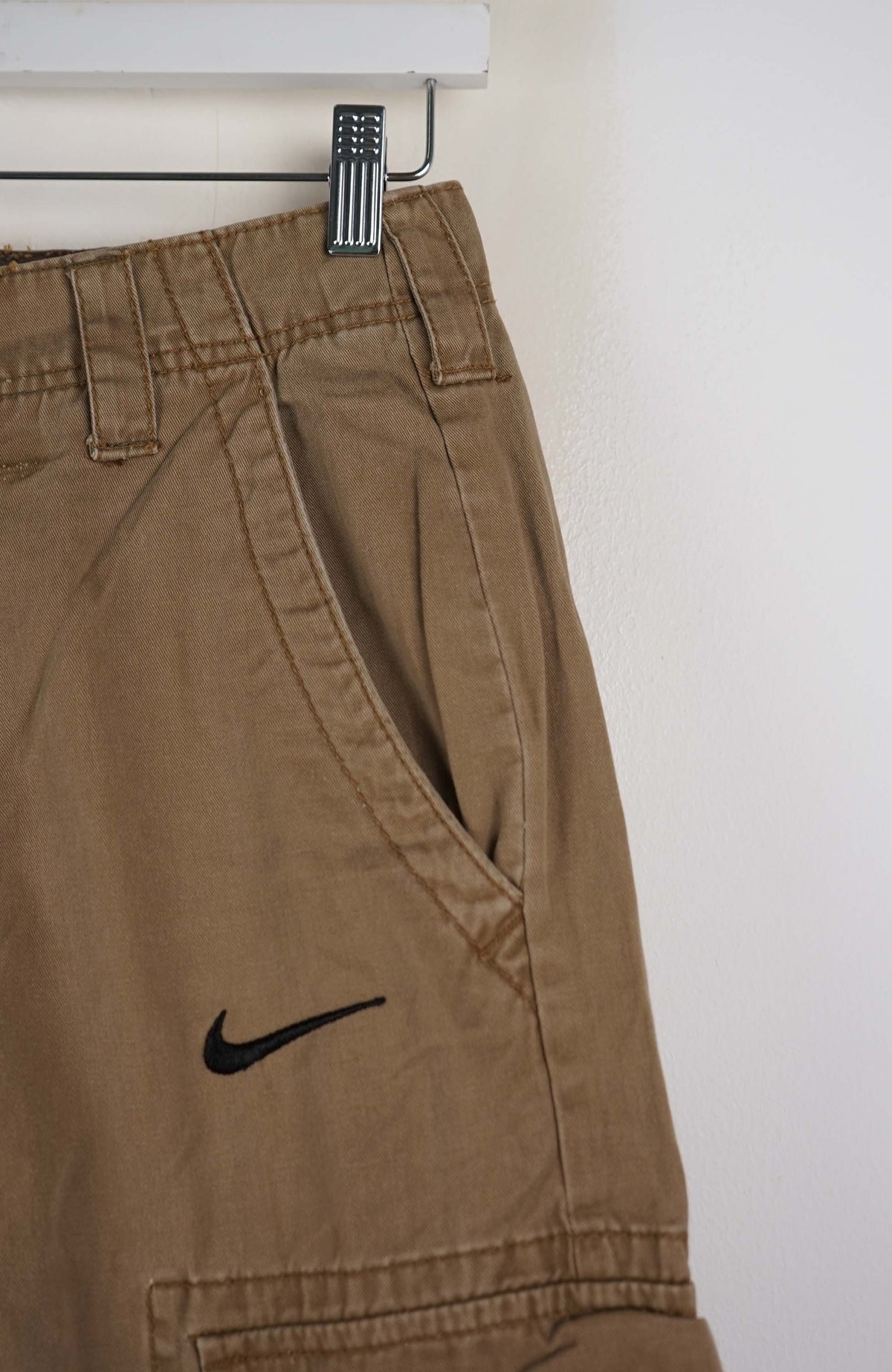 VINTAGE REWORK CARGO SHORTS W28