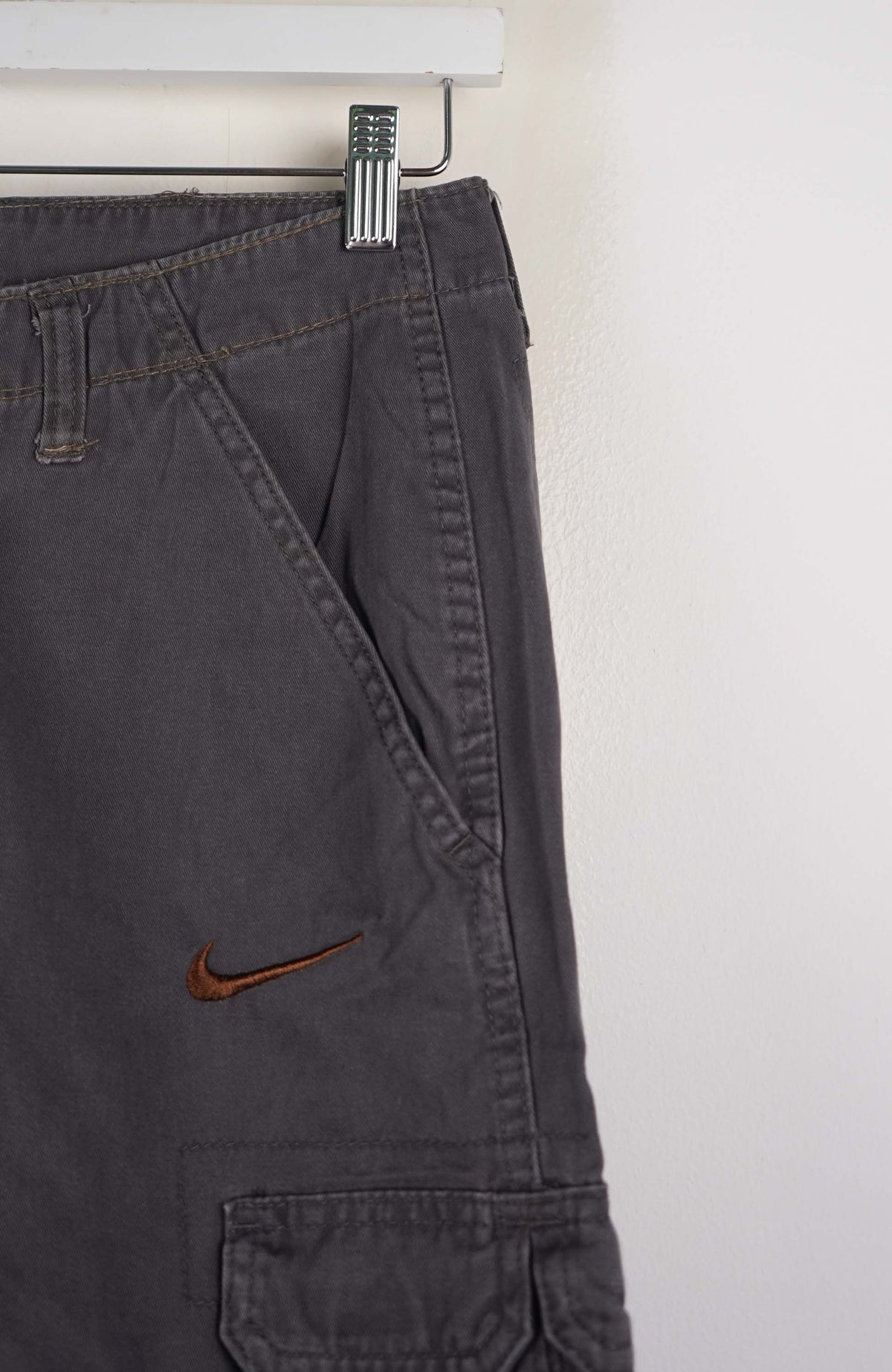 VINTAGE REWORK CARGO SHORTS W28
