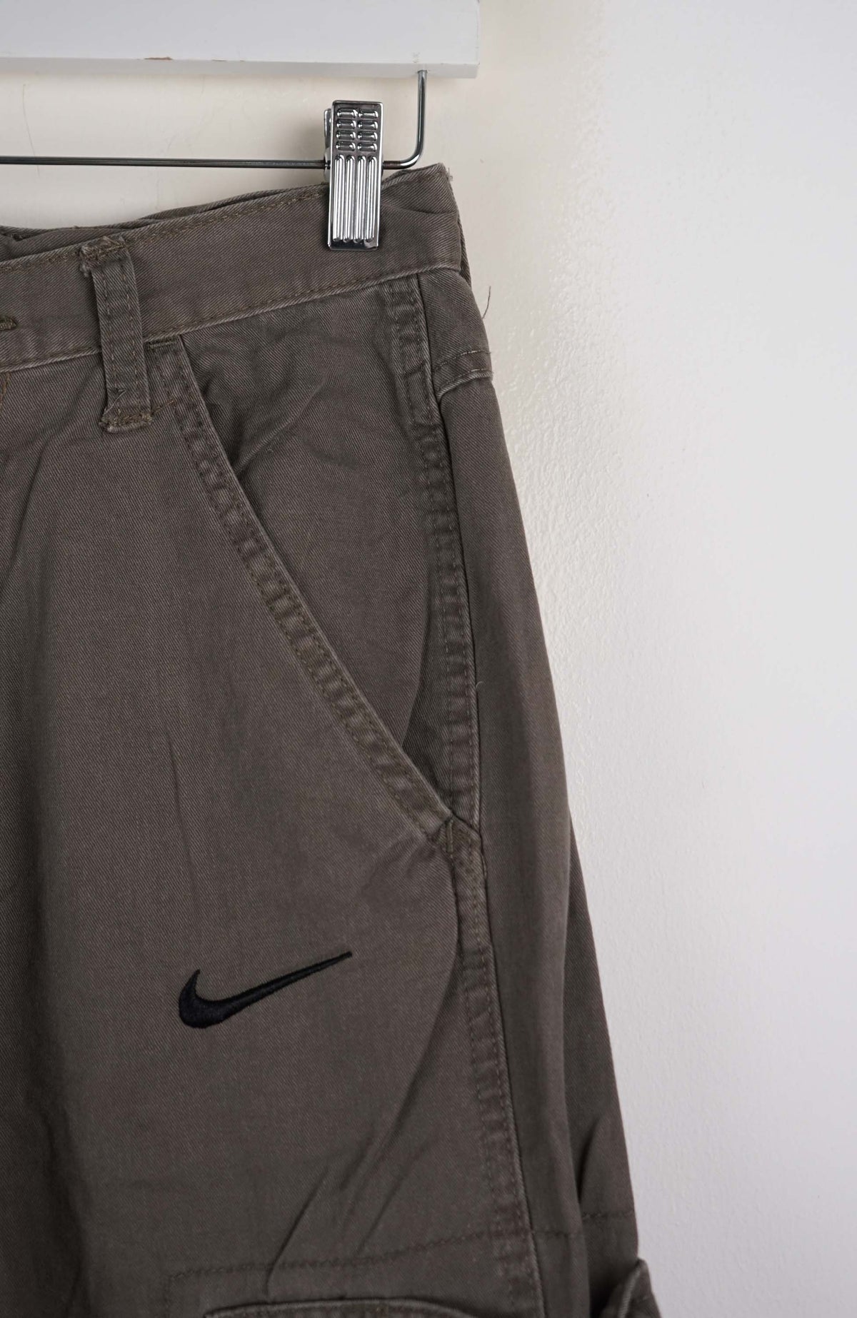 VINTAGE REWORK CARGO SHORTS W28