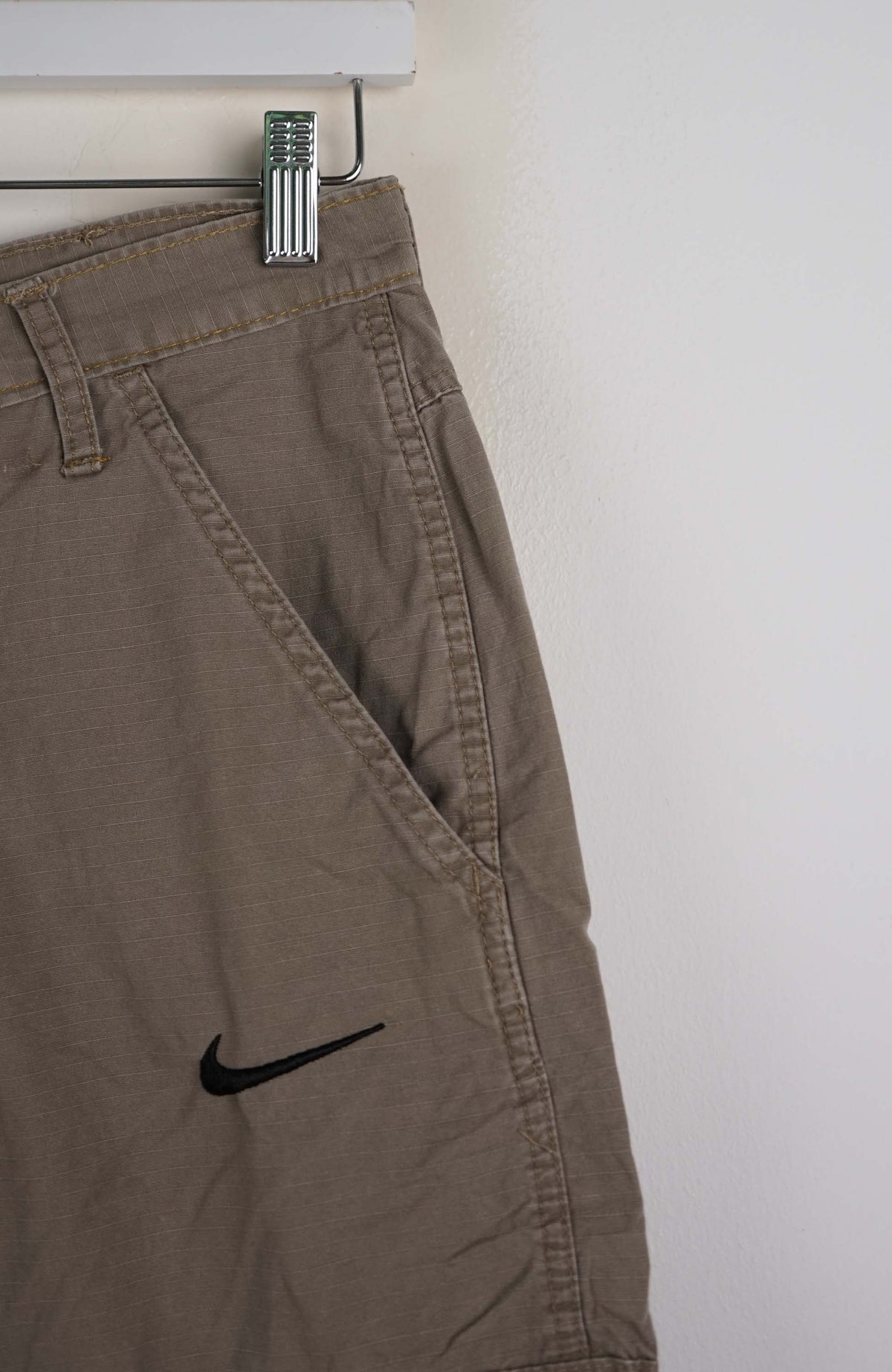 VINTAGE REWORK CARGO SHORTS W30