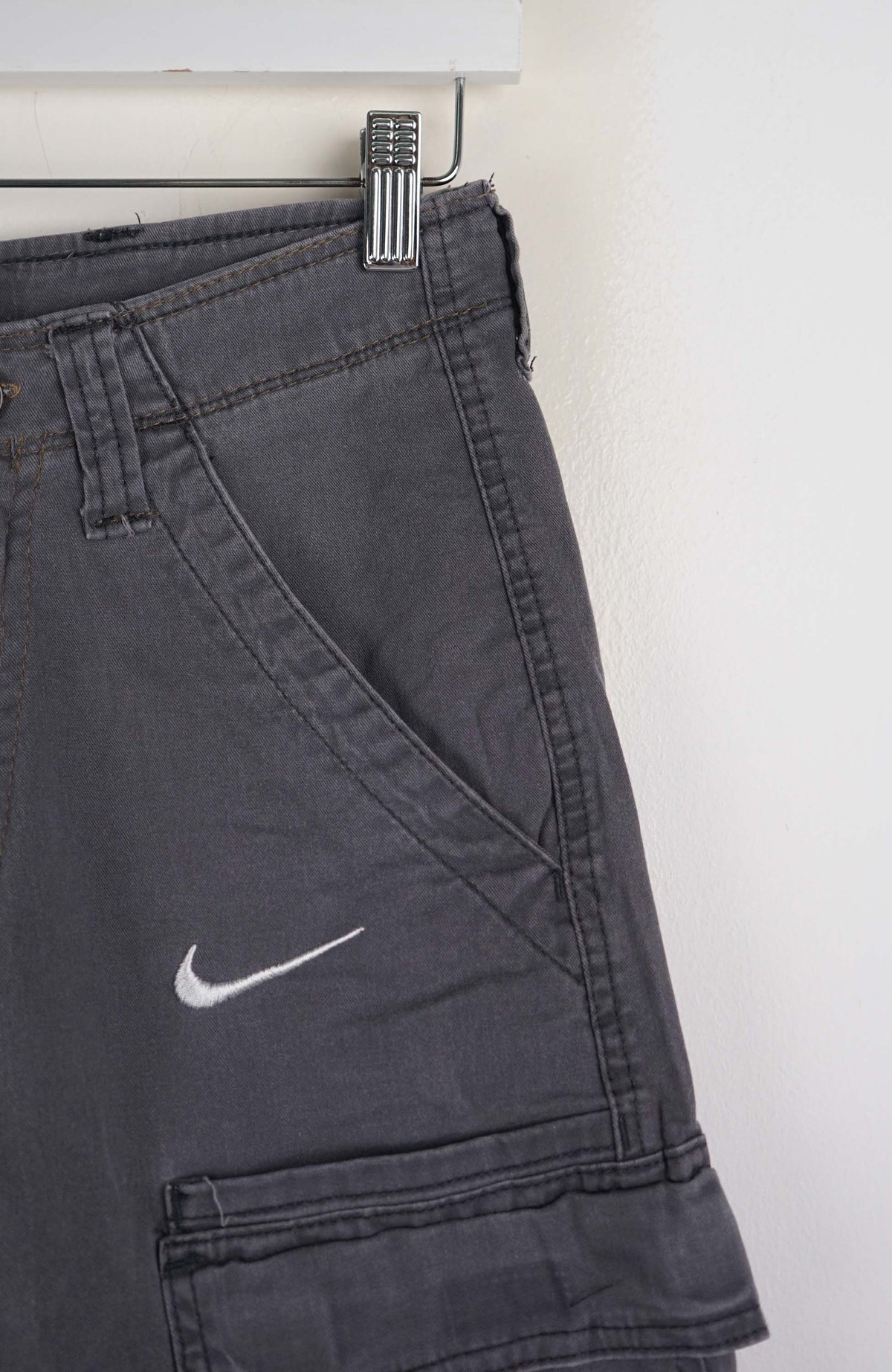 VINTAGE REWORK CARGO SHORTS W26