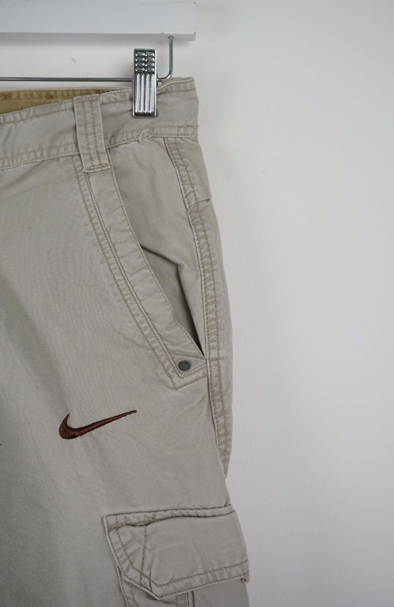 VINTAGE REWORK CARGO SHORTS W28