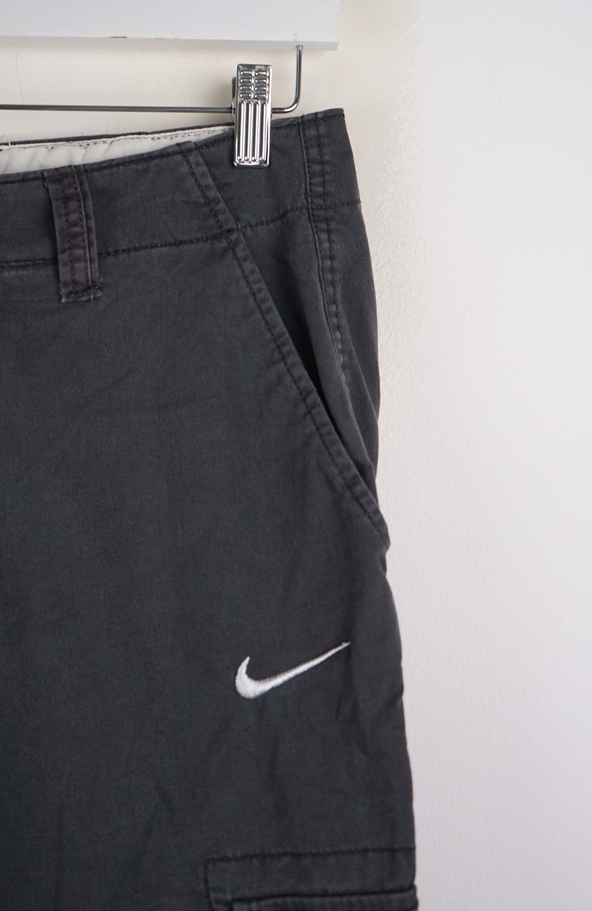 VINTAGE REWORK CARGO SHORTS W30