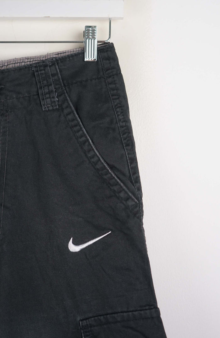 VINTAGE REWORK CARGO SHORTS W28