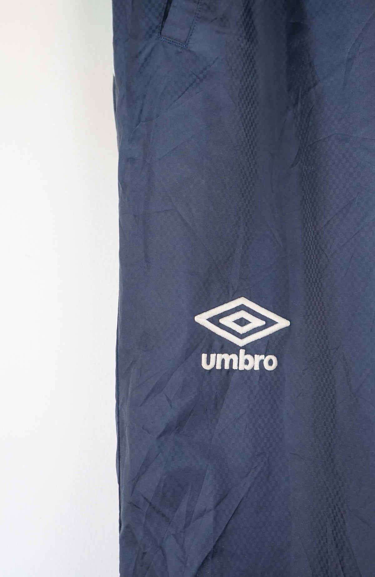 VINTAGE UMBRO TRACKPANTS (XS)