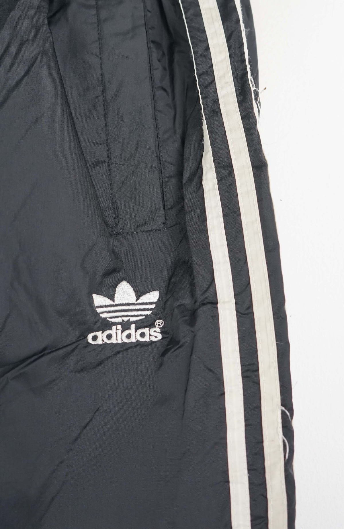 VINTAGE ADIDAS TRACKPANTS (XXS)