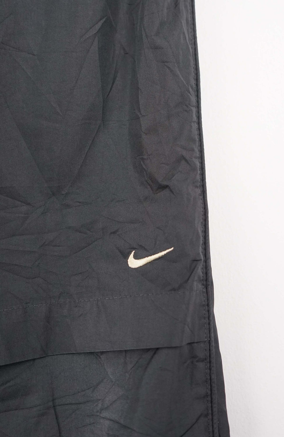 VINTAGE NIKE TRACKPANTS (M)
