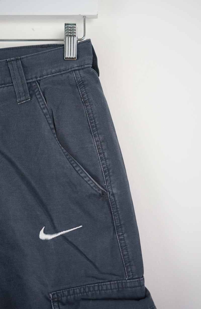 VINTAGE REWORK CARGO SHORTS W28