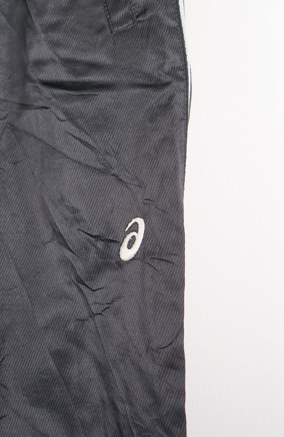 VINTAGE ASICS TRACKPANTS (XXS)