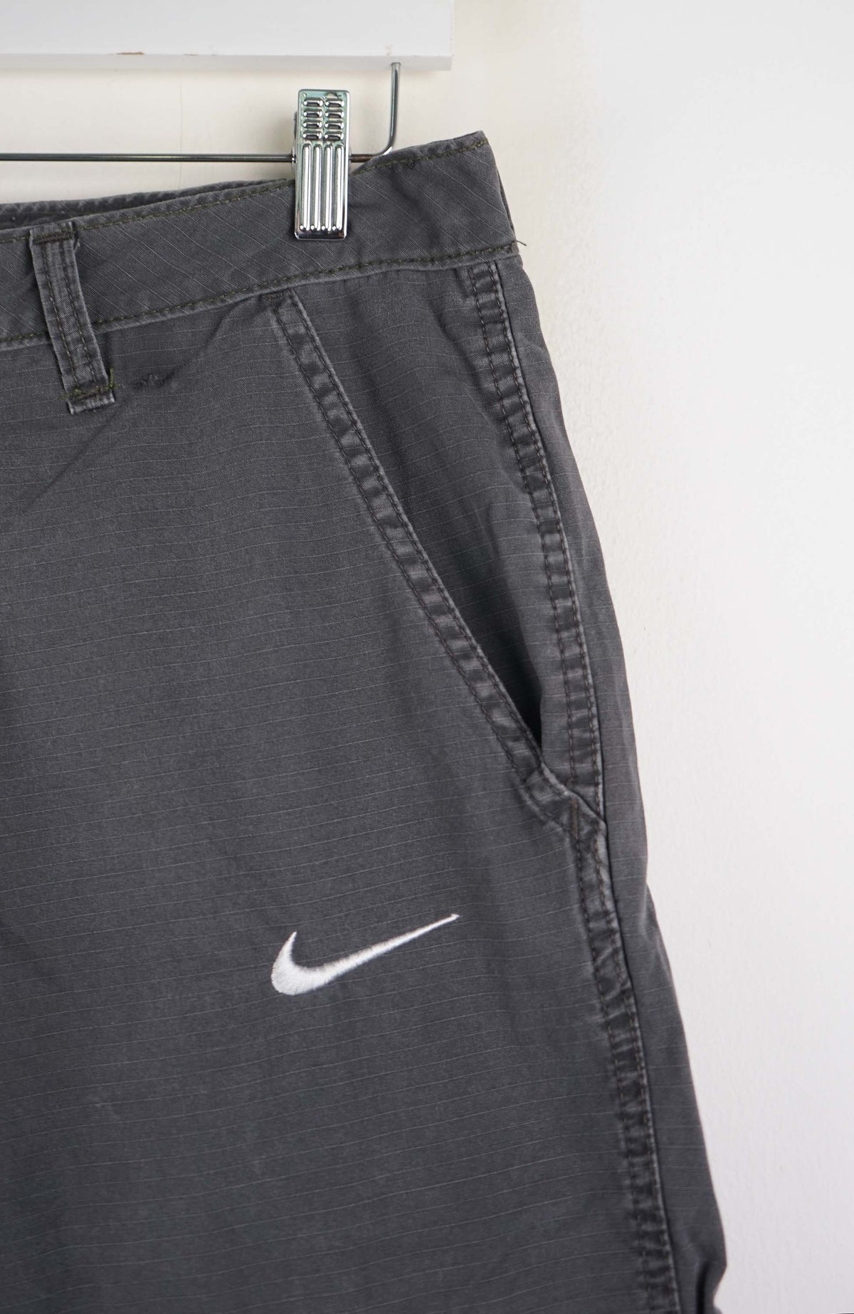 VINTAGE REWORK CARGO SHORTS W33