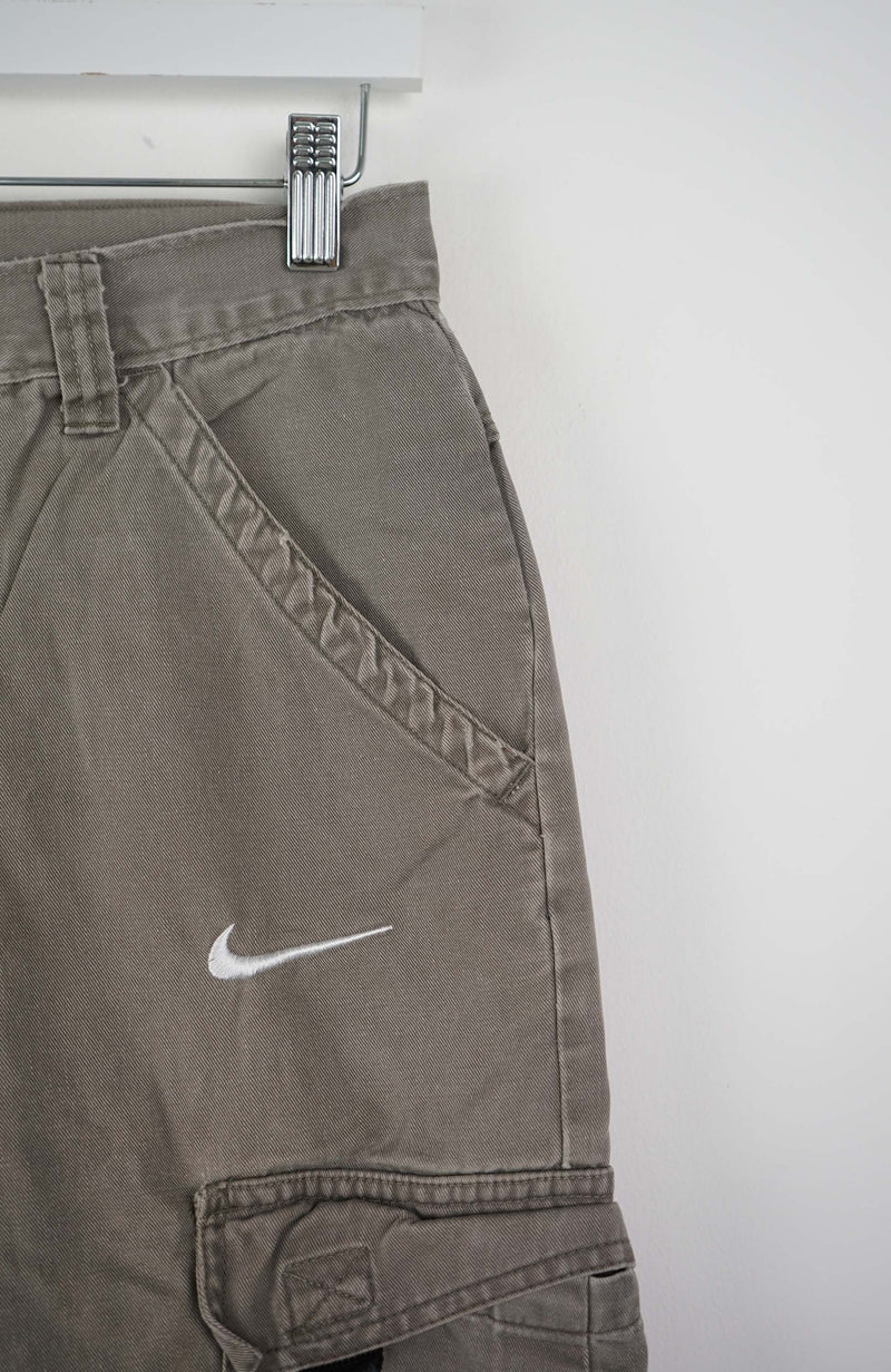 VINTAGE REWORK CARGO SHORTS W28