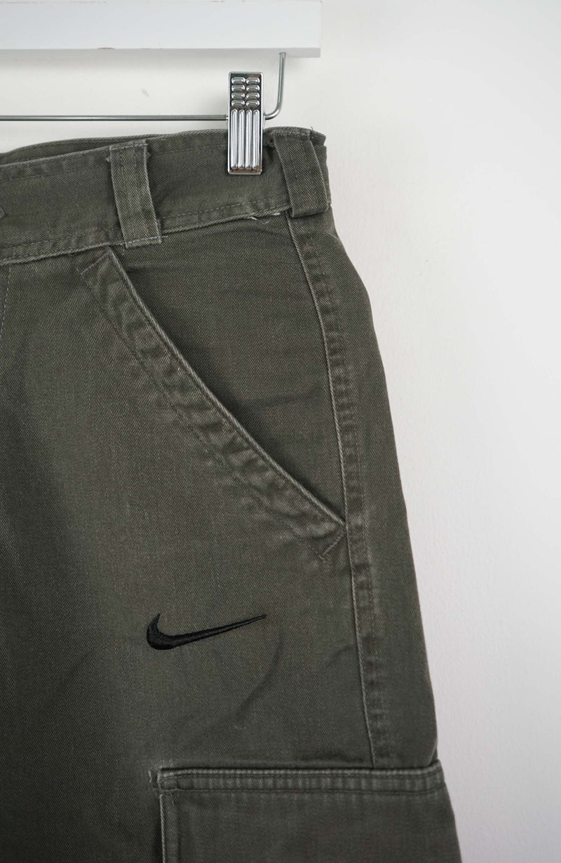 VINTAGE REWORK CARGO SHORTS W28