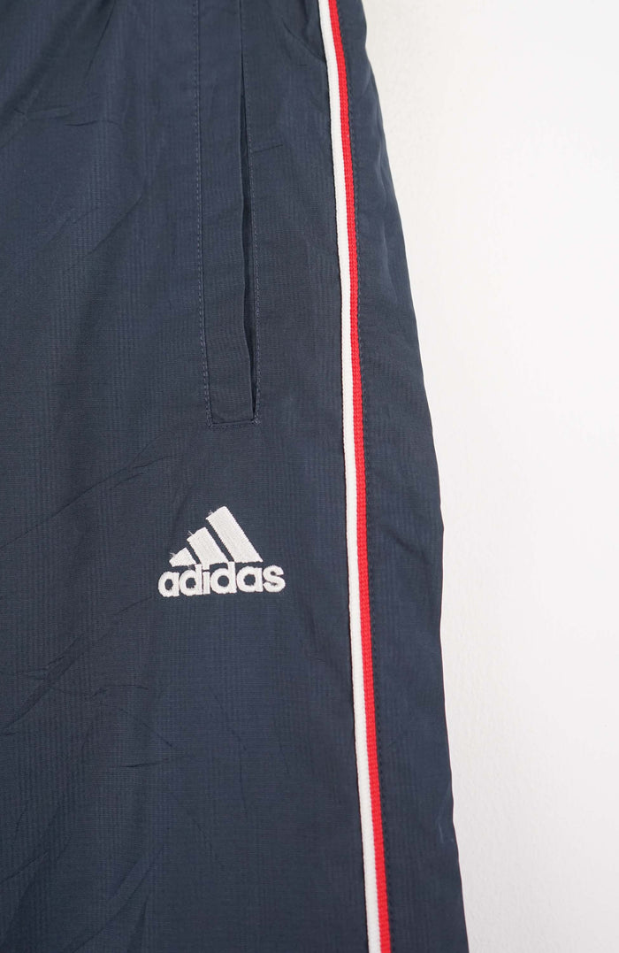 VINTAGE ADIDAS TRACK PANTS (S)