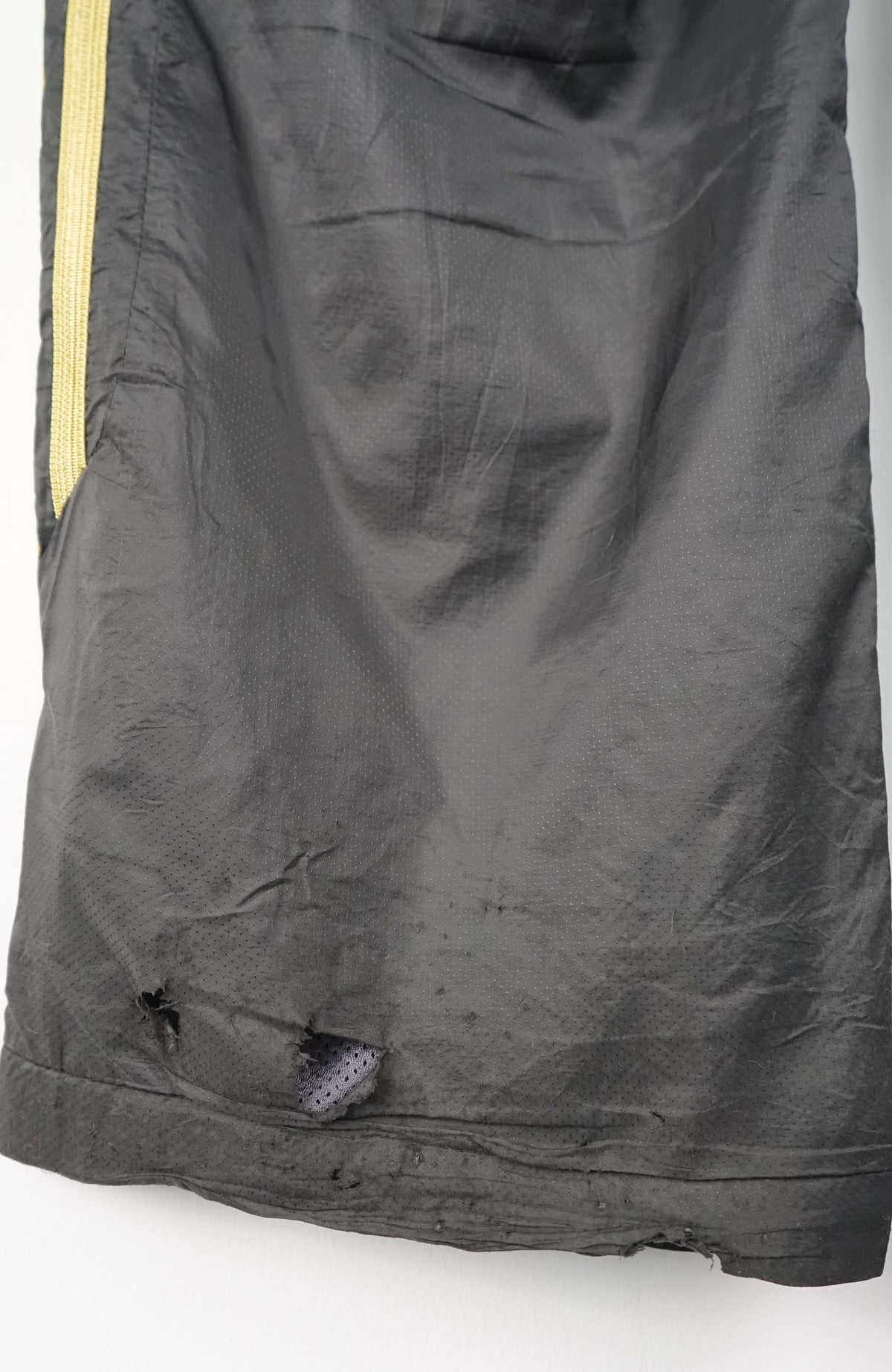 VINTAGE ADIDAS TRACKPANTS (M)