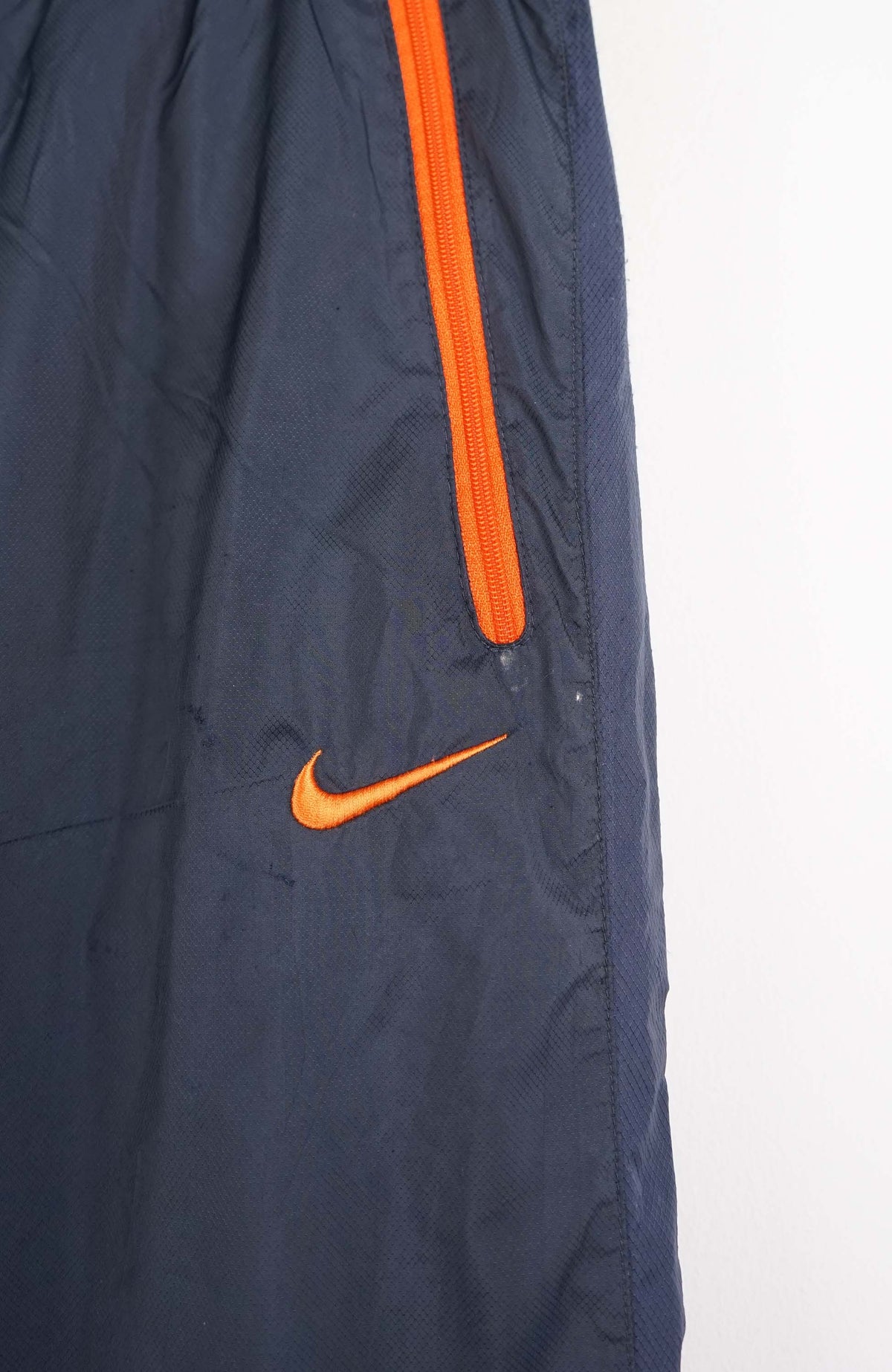 VINTAGE NIKE TRACKPANTS (M)