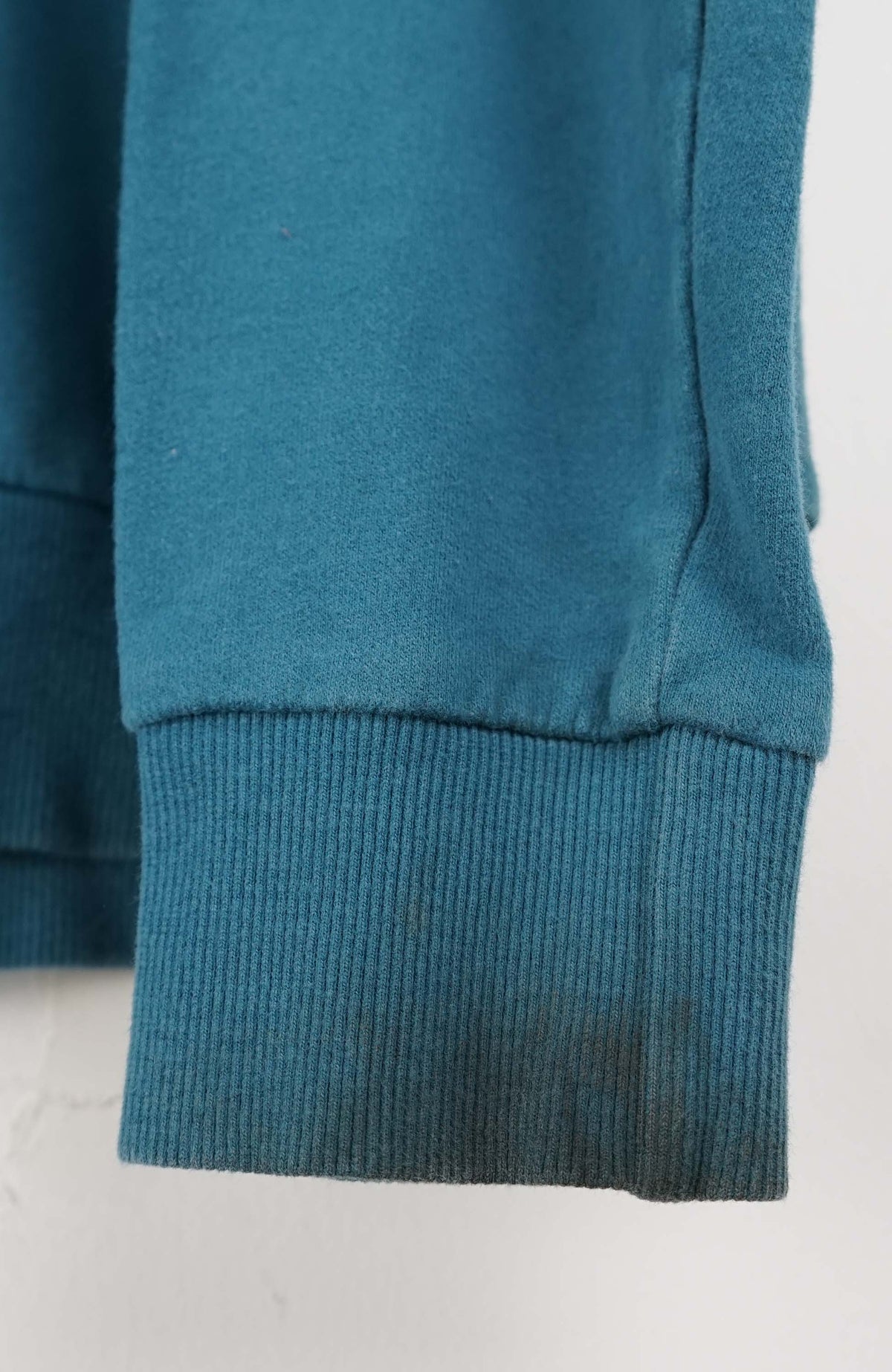 VINTAGE OAKLEY SWEATER (L)