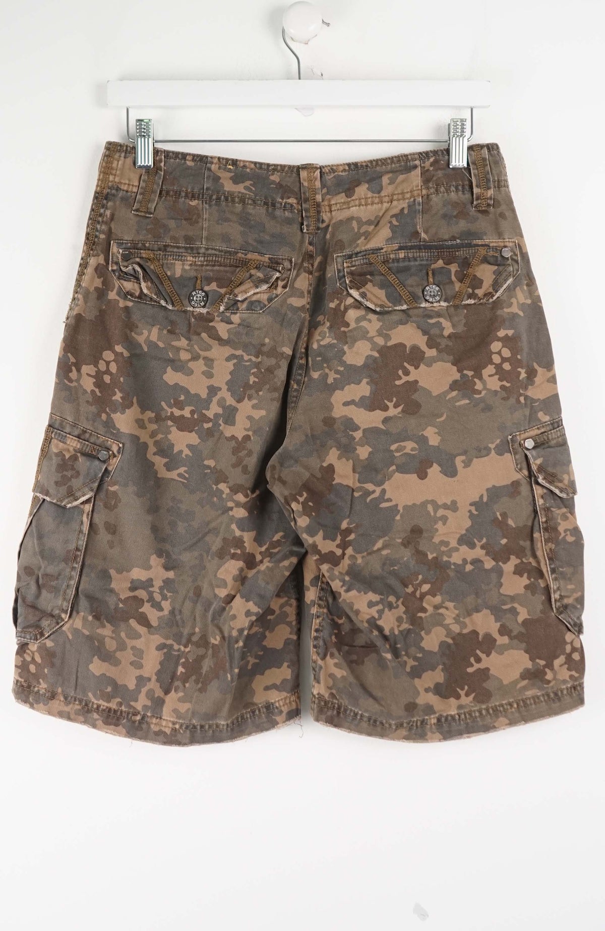 VINTAGE ROUTE66 CAMO CARGO SHORTS W30